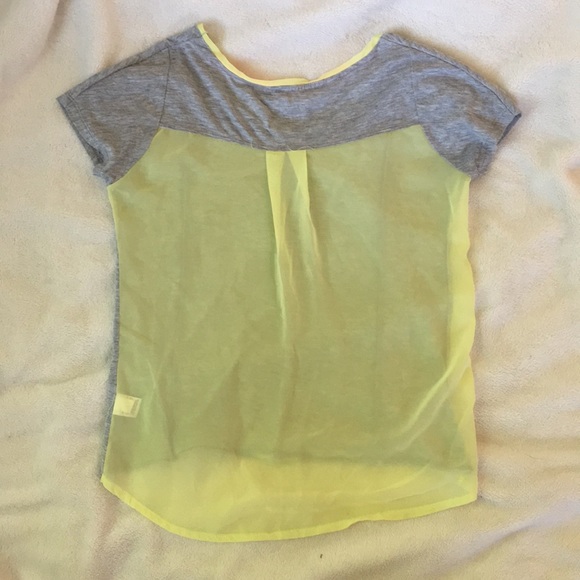 Grey and Yellow Short Sleeve Shirt - Picture 2 of 4